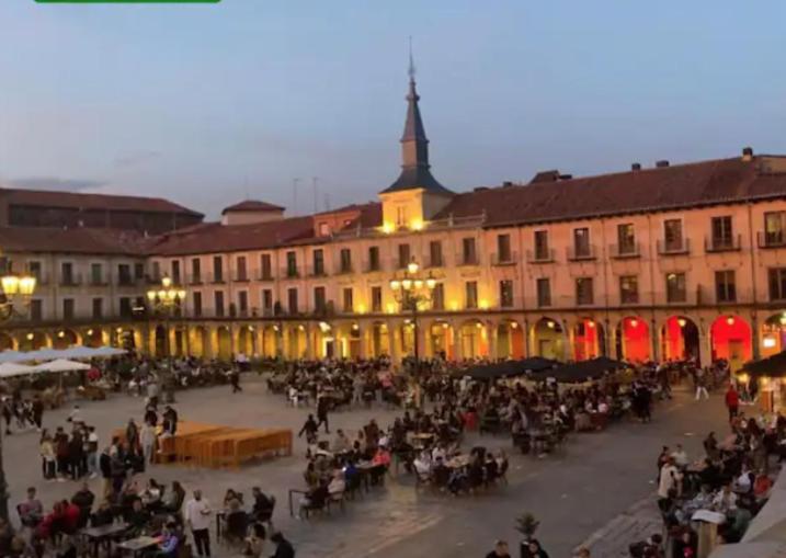 Arquitecto De La Vida- Plaza Mayor León Zewnętrze zdjęcie