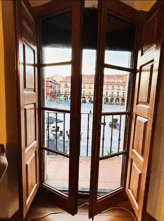 Arquitecto De La Vida- Plaza Mayor León Zewnętrze zdjęcie