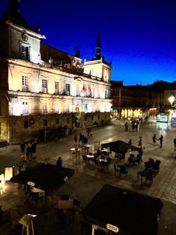 Arquitecto De La Vida- Plaza Mayor León Zewnętrze zdjęcie